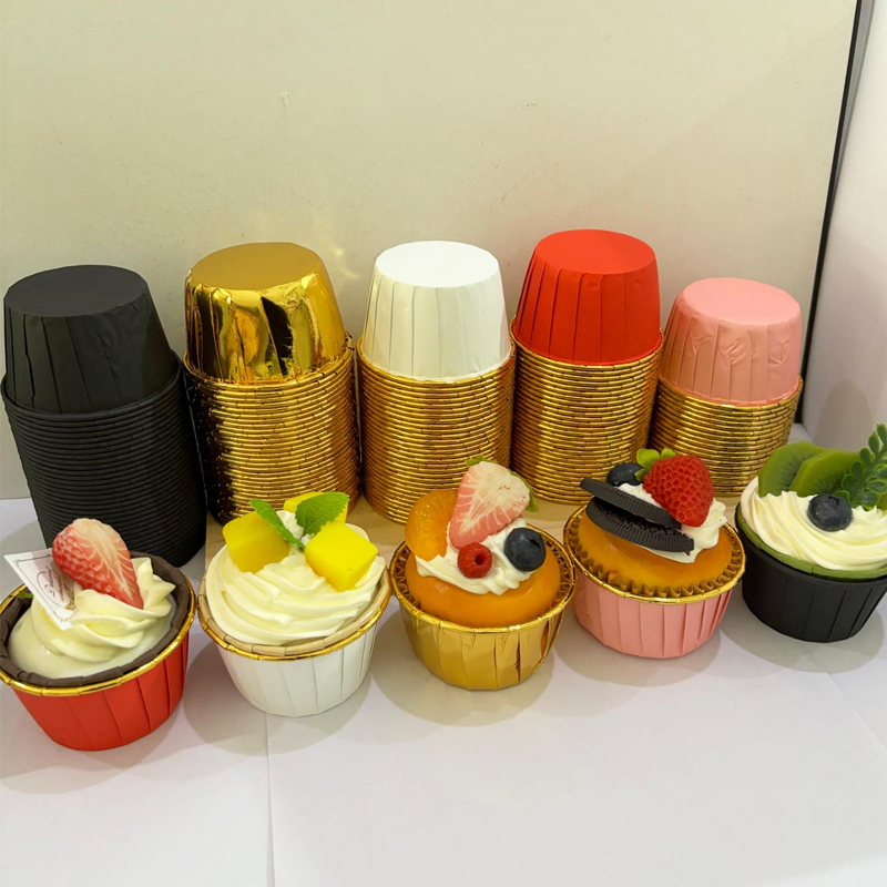 Kitchen Baking Mat - 25Pcs Rolled Edge Cake Cups, White